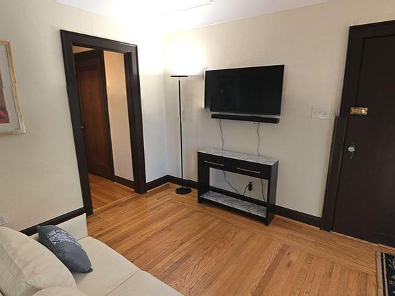 4th image of 3386 Morrison Ave APT 2