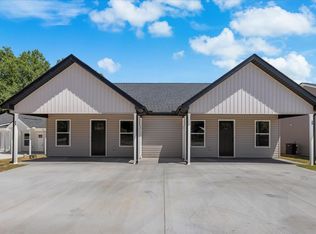 2 Arlington Rd, Greer, SC 29651