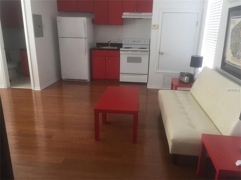 1st image of 128B Eastpark Dr