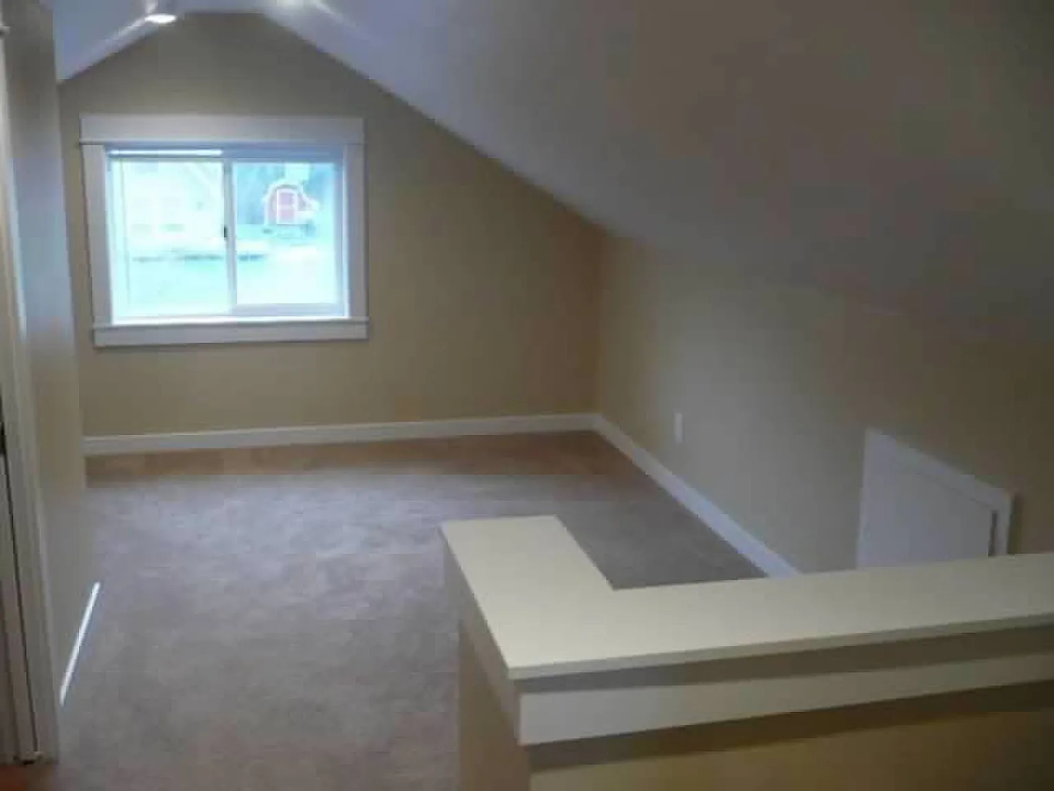 3 bed, 1.5 bath, 1216 sqft, $2,650 — Photo 4