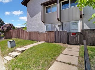 8115 144th Ave NW #1, Edmonton, AB T5C2S4