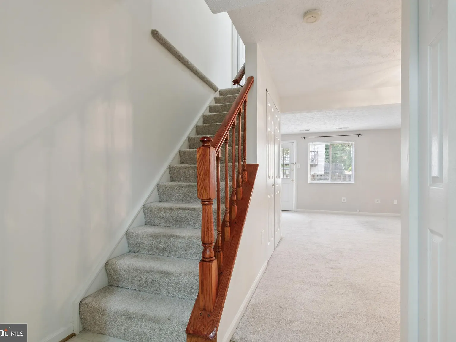2 bed, 1.5 bath, 945 sqft, $2,500 — Photo 4