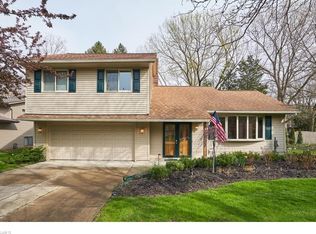 5955 Grovewood Dr, Mentor, OH 44060