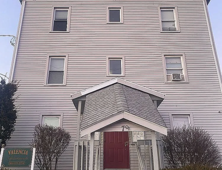 79 Orange St #1W — Photo 6