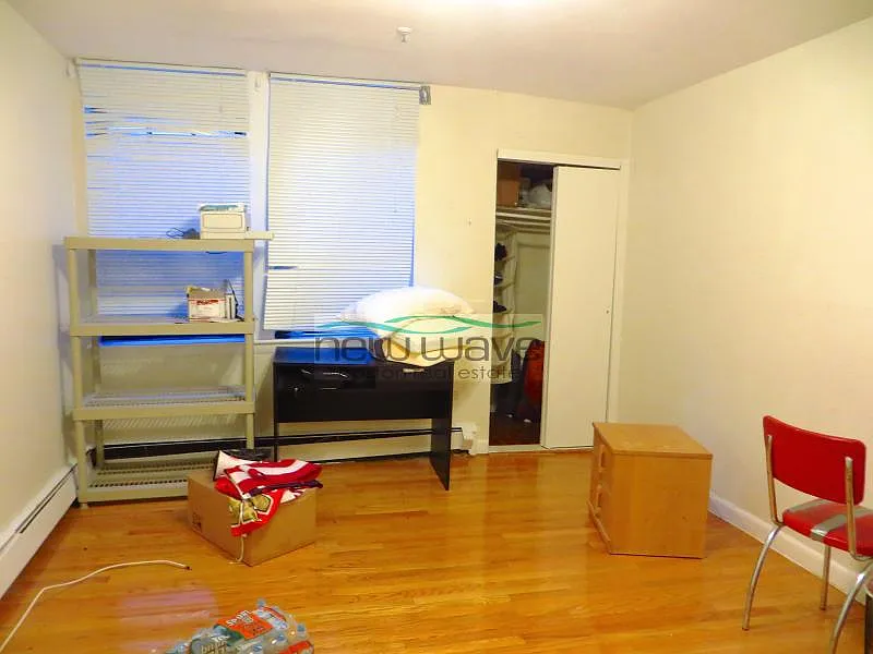 2 bed, 750 sqft, $3,450 — Photo 3