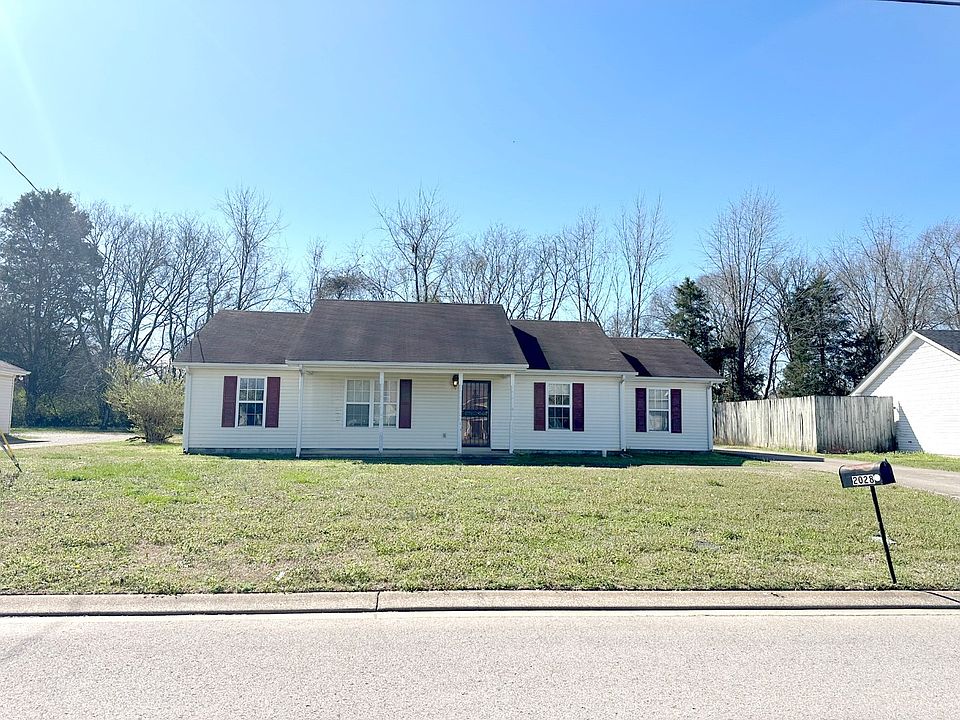 1st image of 2028 Horncastle Dr