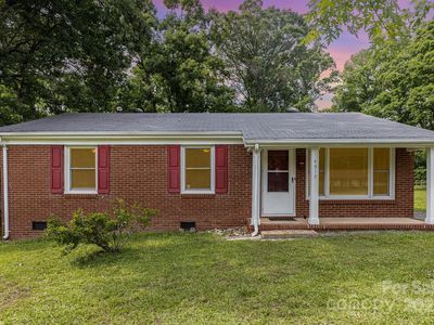 4915 Galax Dr, Charlotte, NC, 28213