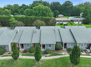 300 Pine Lake Rd APT 14, Collinsville, IL 62234