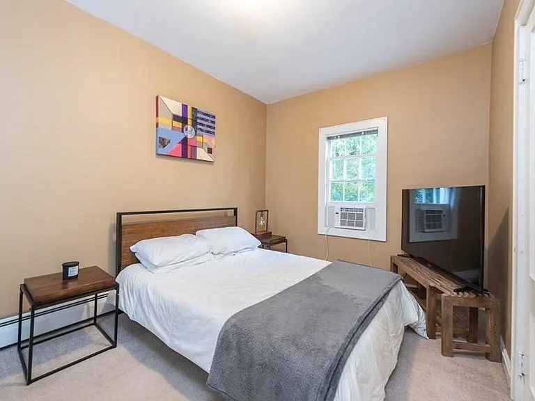 4 Elm St #1 — Photo 6
