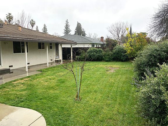 2nd image of 6288 Lake Park Dr