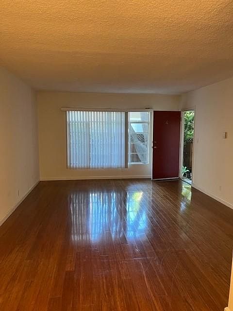 1st image of 1044 12th St APT 4