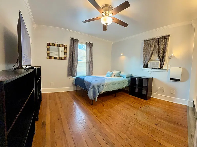 485 Stanley St #F1R4 — Photo 1