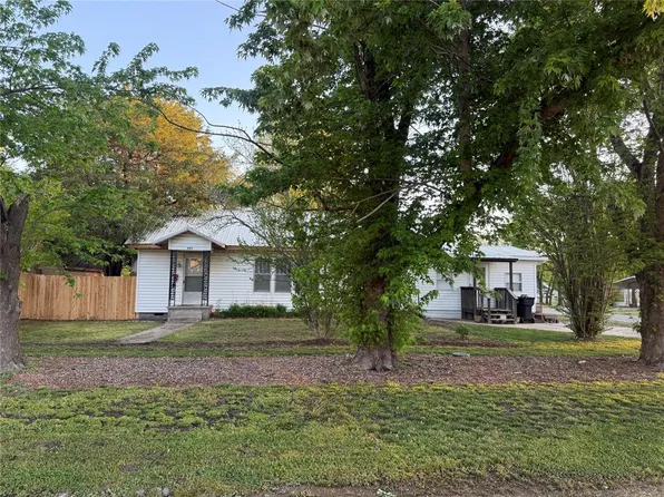 427 E Saint Louis Ave, Wetumka, OK 74883