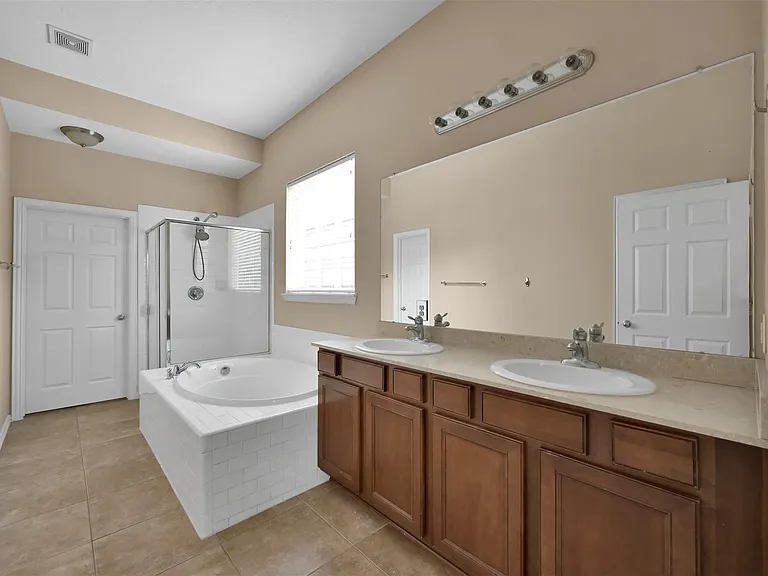 79 Chipwyck Way — Photo 10