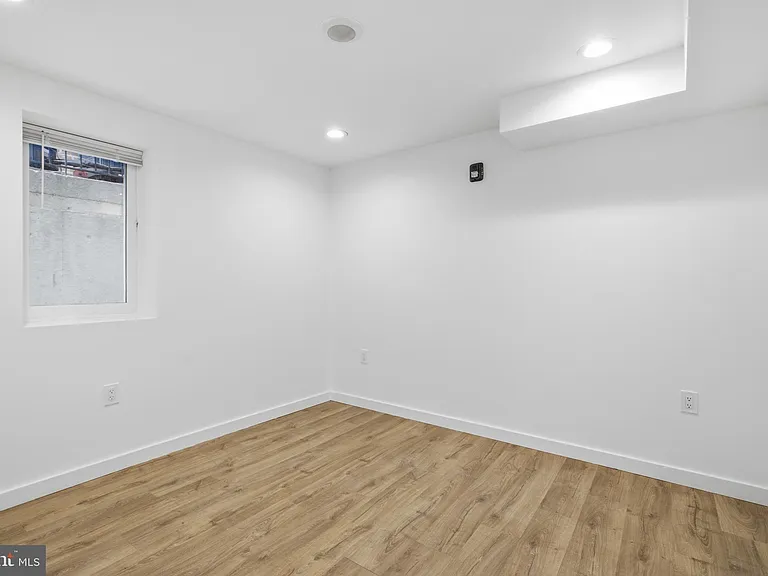 2162 E York St #1R — Photo 12
