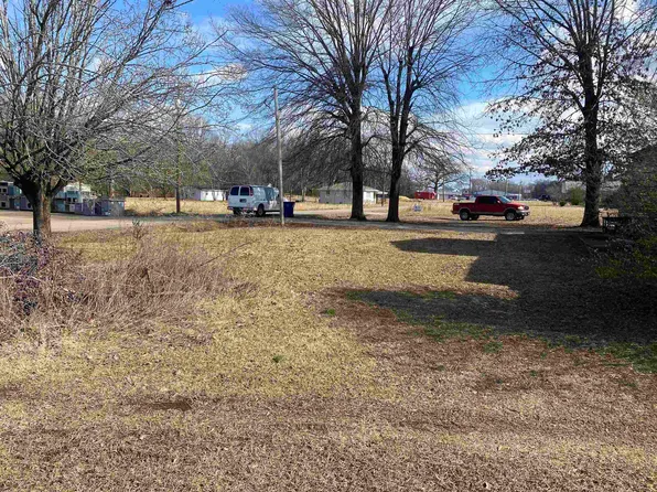 110 Eureka St, Savannah, TN 38372