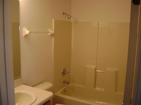 Master w/ tub & shower