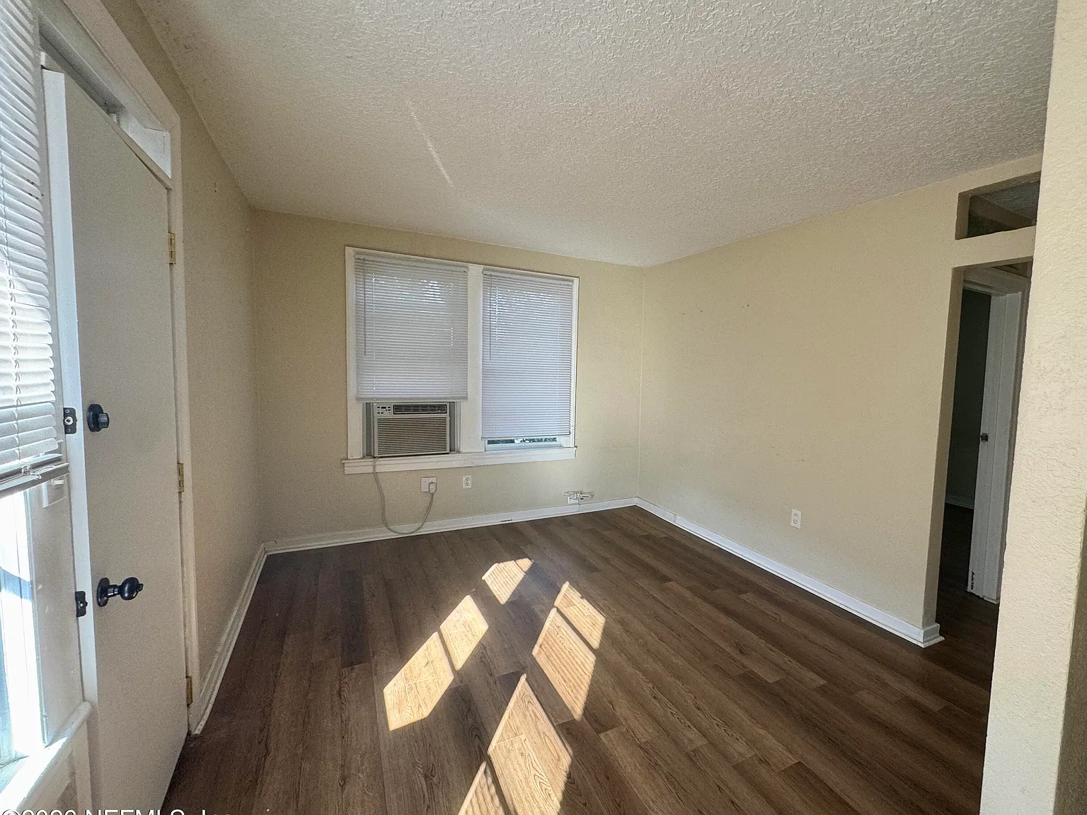 1 bed, 1.0 bath, 480 sqft, $950 — Photo 4