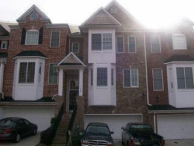 Beautiful Townhome!