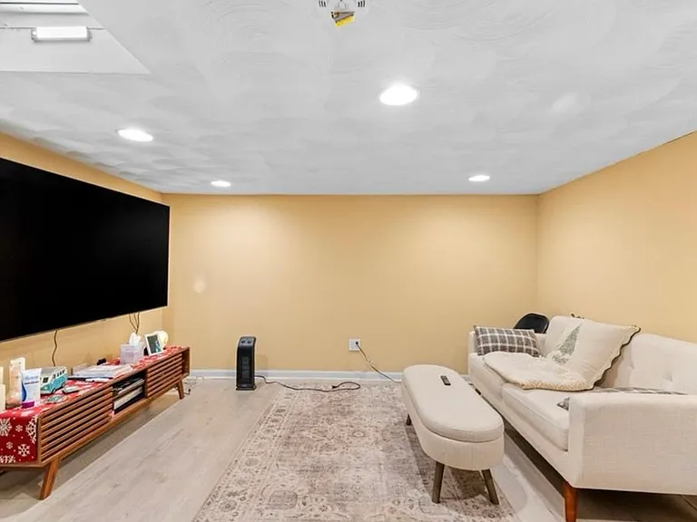 110 Pleasant St #1 — Photo 11
