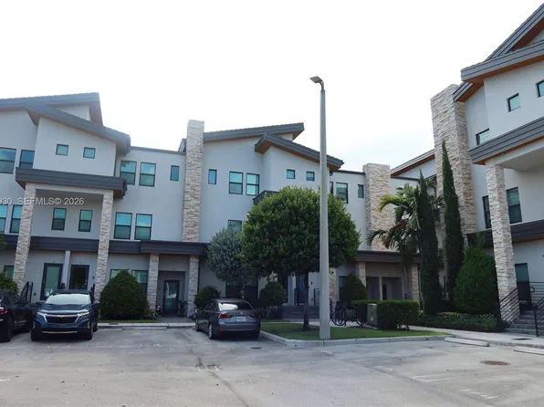 10467 NW 82nd St, Miami, FL