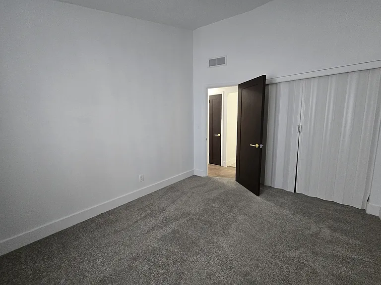 479 Zahn Dr #C — Photo 15
