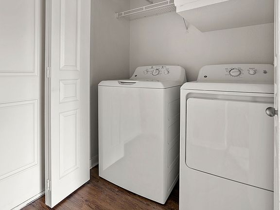 C230670_75West_1B1B_Laundry_02