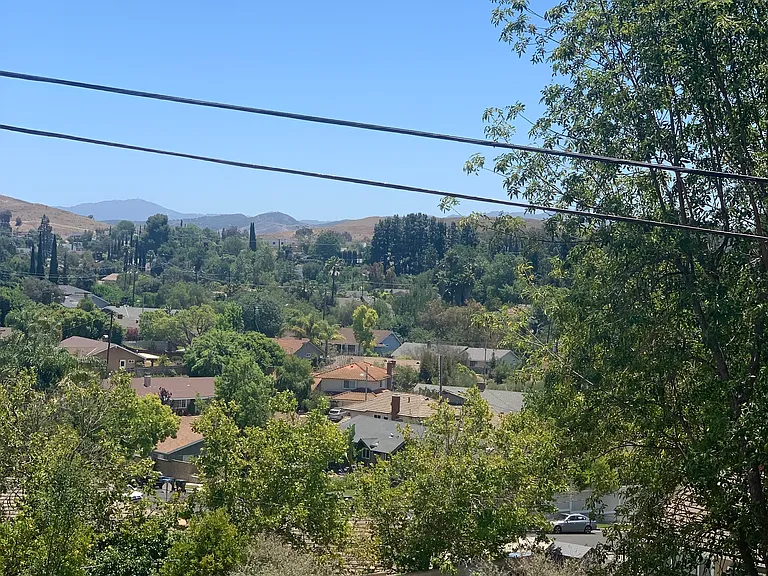 228 W Avenida De Las Flores — Photo 6