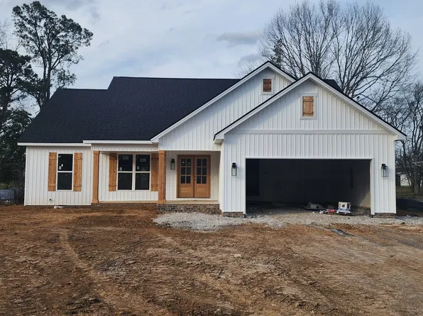 221 Davis St, Shelbyville, TN 37160