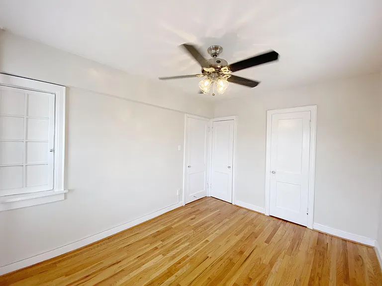 Longfellow Apartments — Photo 35