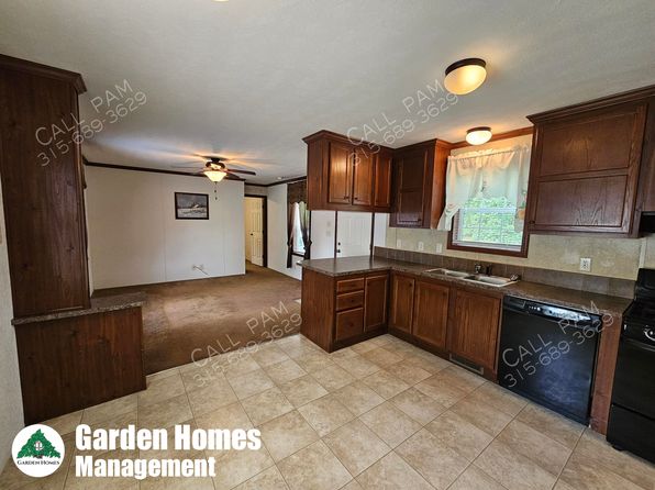 24 Evergreen Ln
