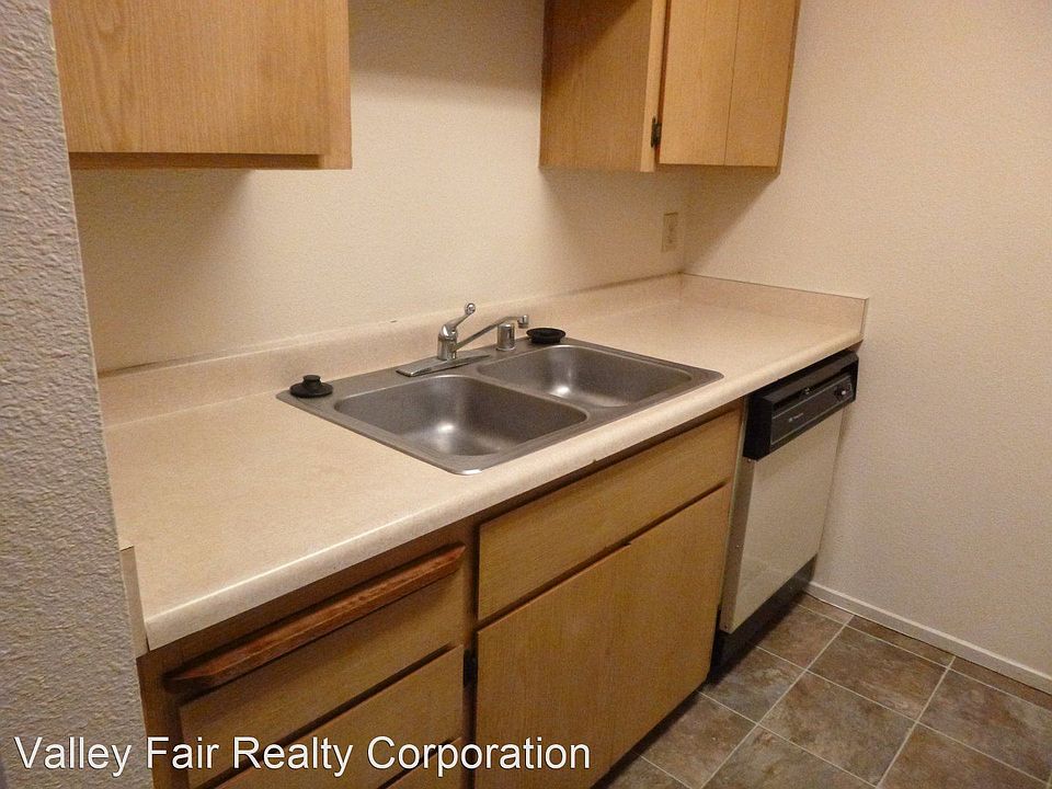 2nd image of 1170 Kenny Dr #3