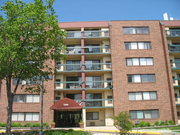 1840 Huntington Blvd APT 607, Hoffman Estates, IL 60169