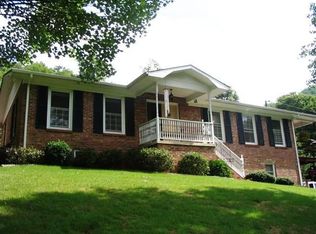 415 Russell Cove Rd, Waynesville, NC 28785