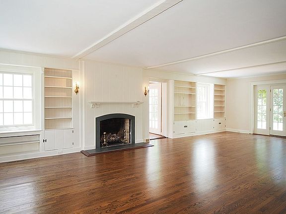 Living Rm. Gas Fireplace