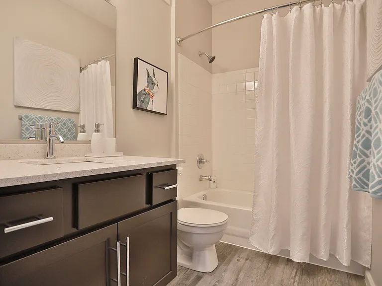 Landings At Beckett Ridge — Photo 17