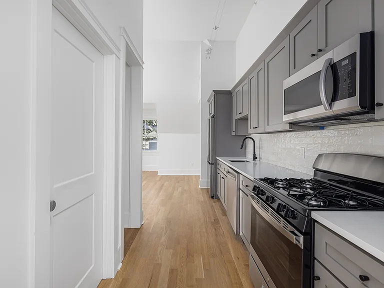 293 Governor St — Photo 12