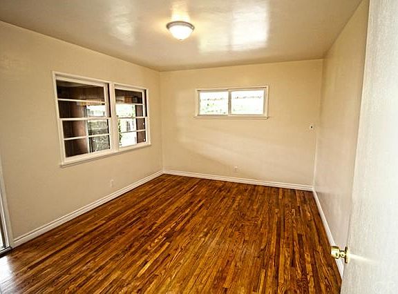 3rd image of 743 N Foxdale Ave