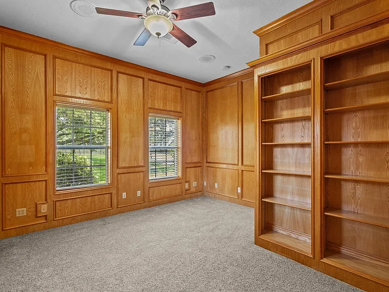 616 Westwood Cir — Photo 33