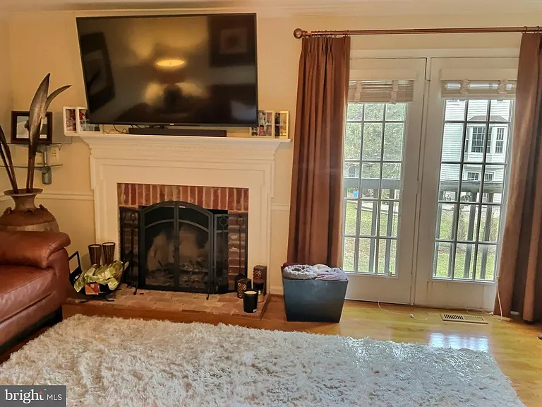 1501 Silverado Ct — Photo 27