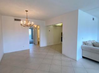 311 Wellington Dr E #C, West Palm Beach, FL 33417