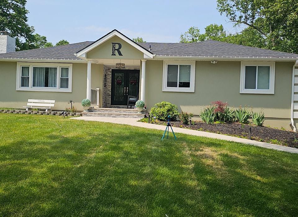 2nd image of 513 Rolling Hills Rd