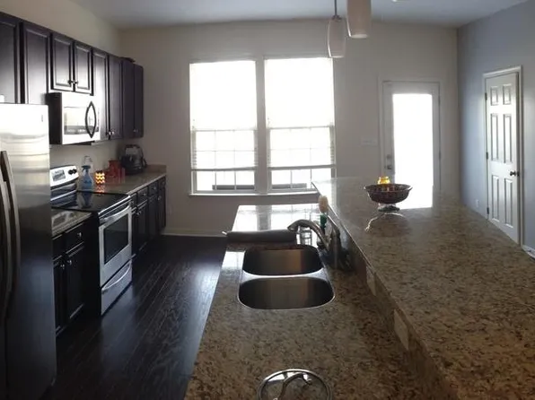 53 Transit Ln, Newport News, VA 23601