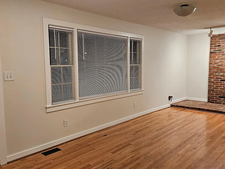 519 Highland Ave — Photo 3
