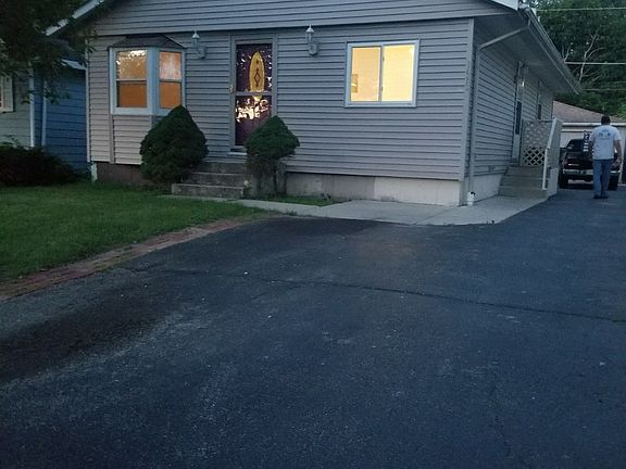 4th image of 1423 Kildeer Dr