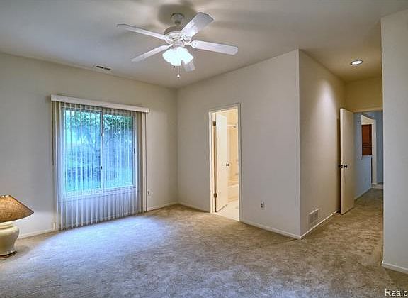 3rd image of 29486 Laurel Dr #1