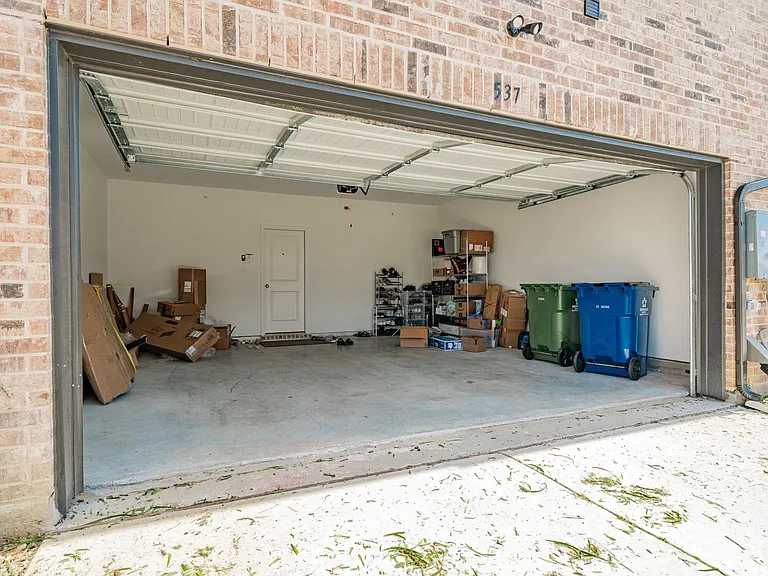 537 Parkside Dr — Photo 20