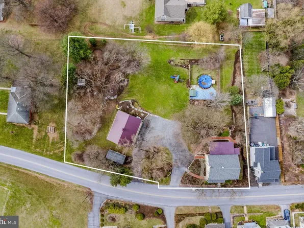 339 S Market St, Newmanstown, PA 17073