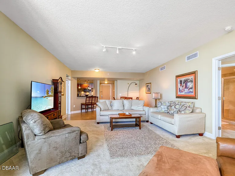 241 Riverside Dr #808 — Photo 9