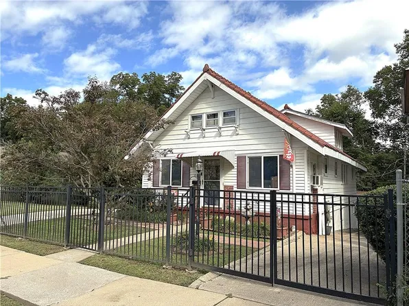 3525 Flora Ave, Kansas City, MO 64109